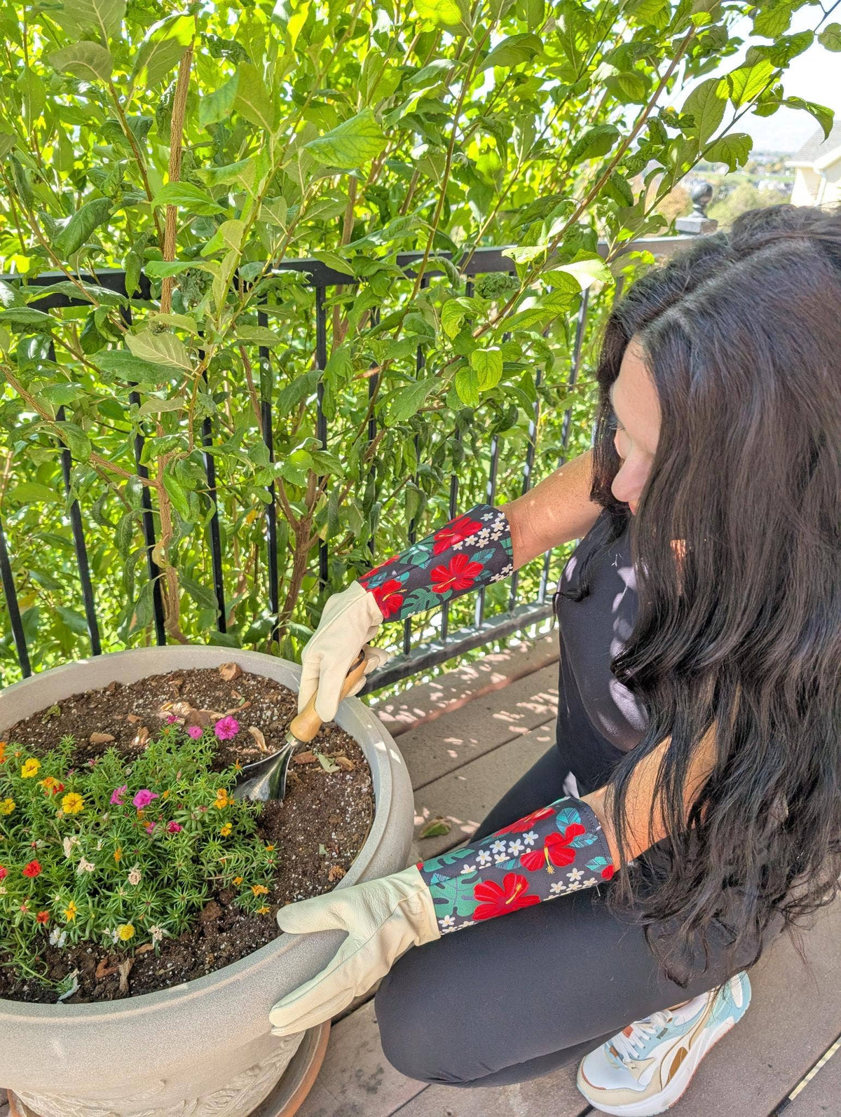 Gardening Glove - Hibiscus Gauntlet