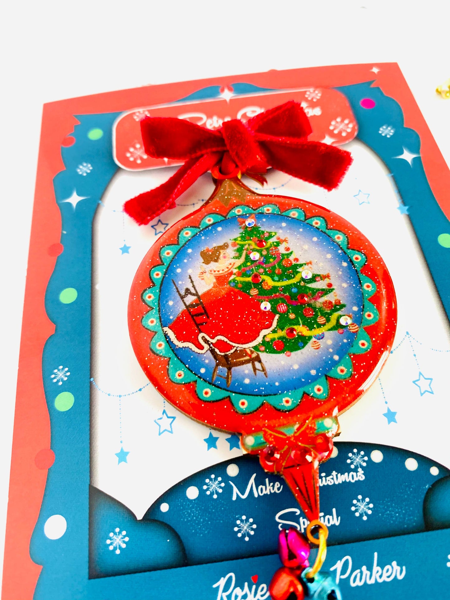 Brooch - Christmas Bauble