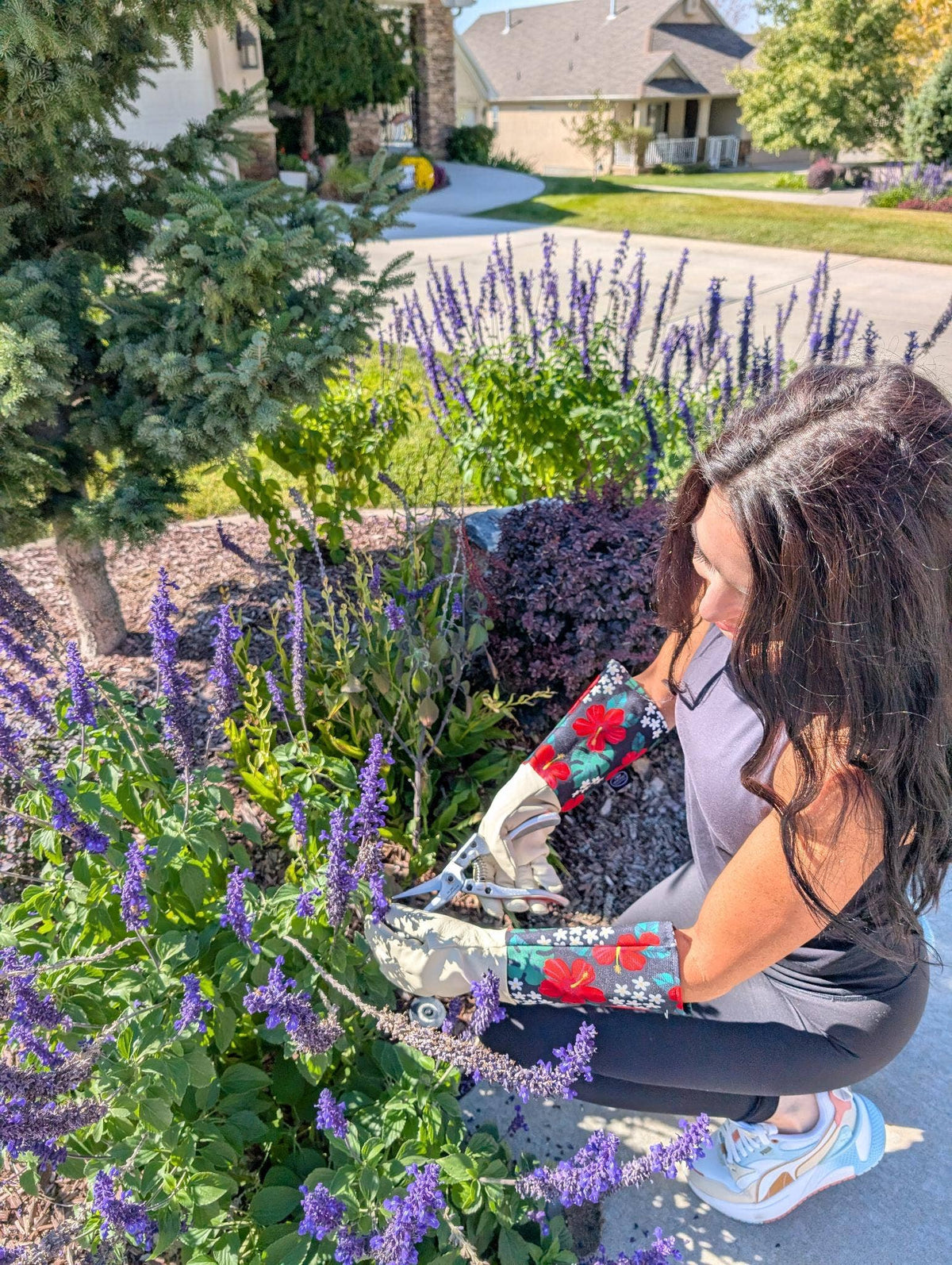 Gardening Glove - Hibiscus Gauntlet