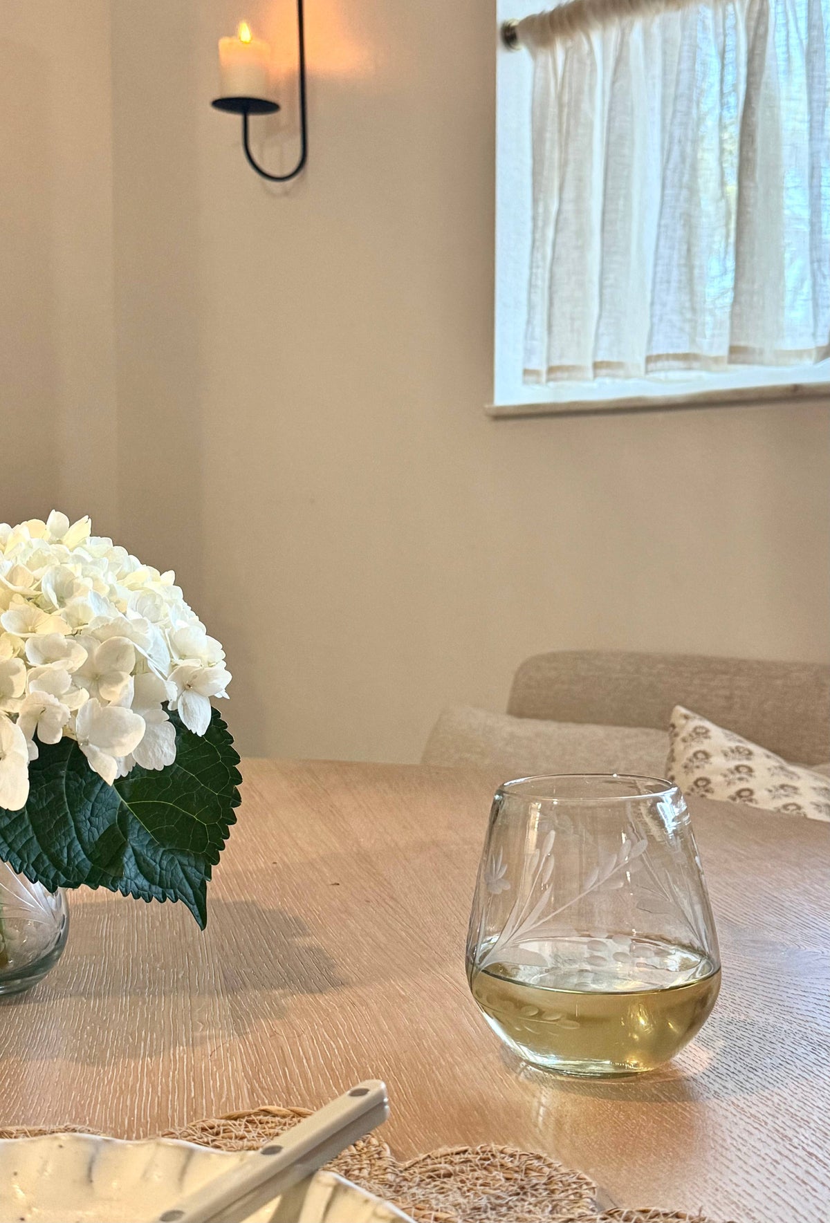 Wine Glass - Stemless - Hand Etched Blown