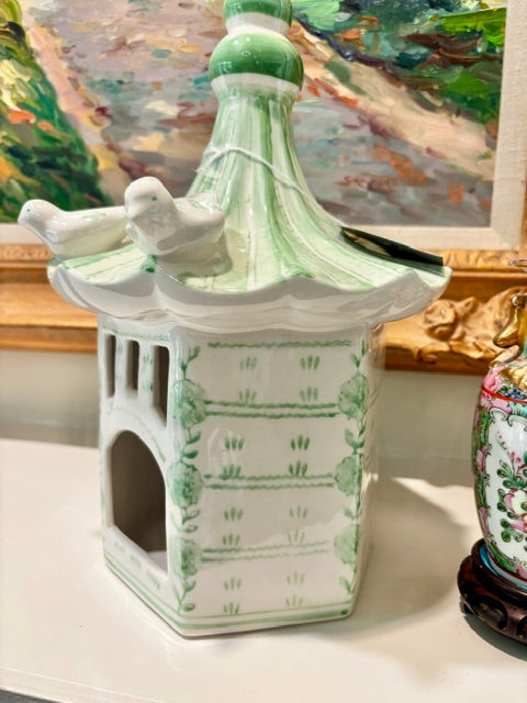 Bird House - Pagoda - Chinoiserie - Grandmillennial